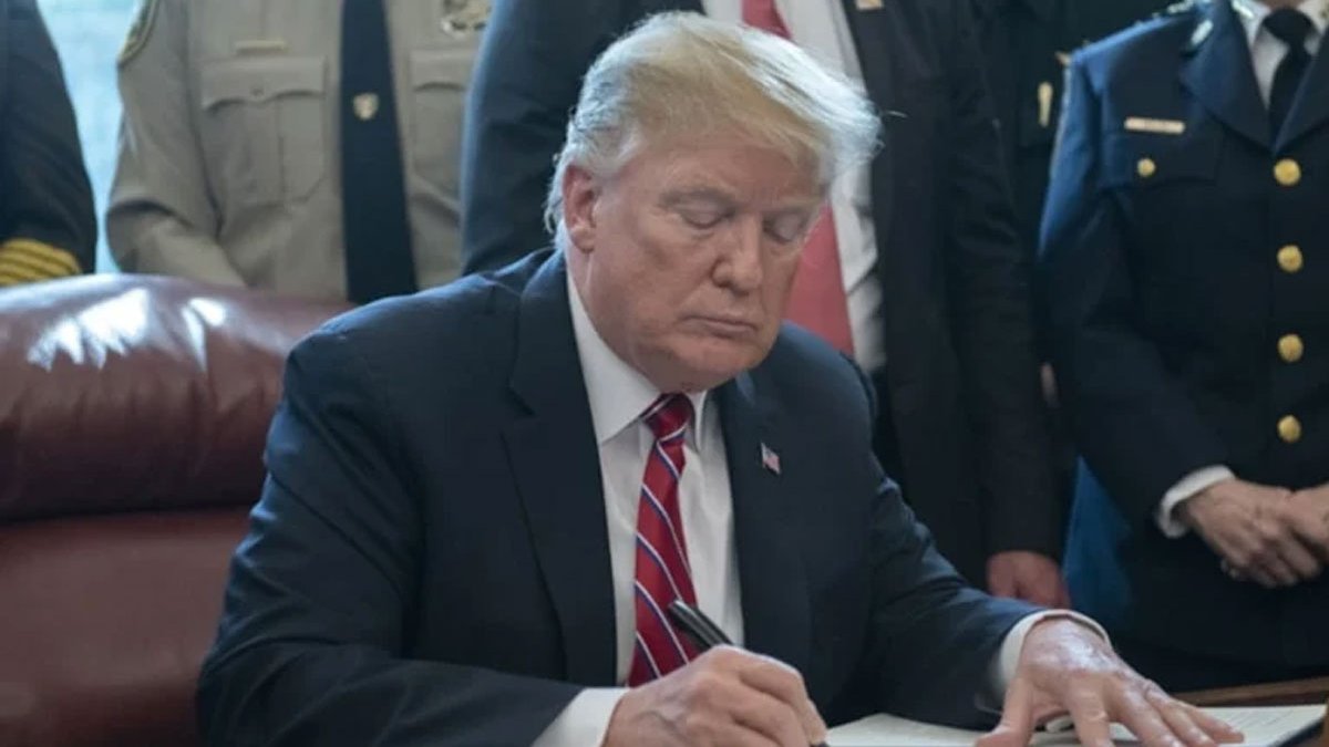 abdde yasamak ve calismak artik hayal oldu trump resmen onayladi BtO1WqbY