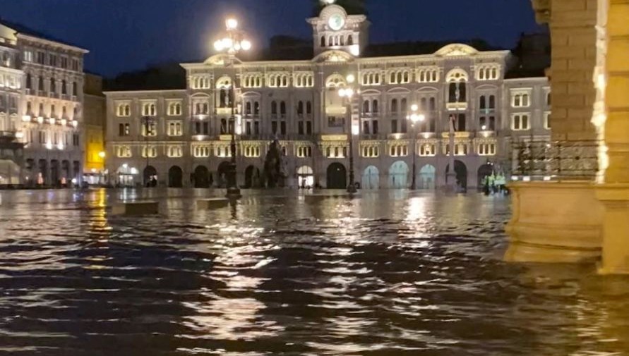 italyanin kuzeyi sular altinda kaldi 1 kisi kayip SETZ87qI