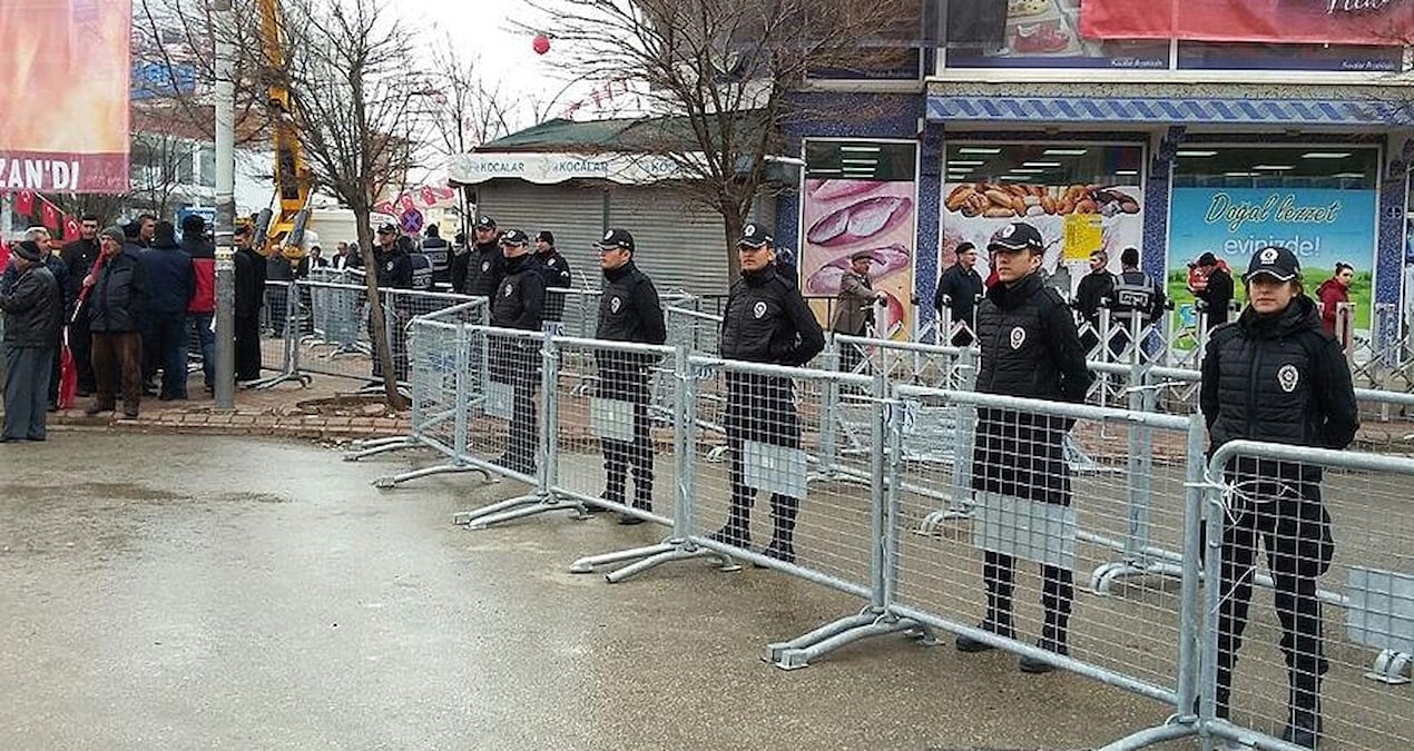 valilik duyurdu istanbulda uc gunluk miting yasagi VHYiZeCx