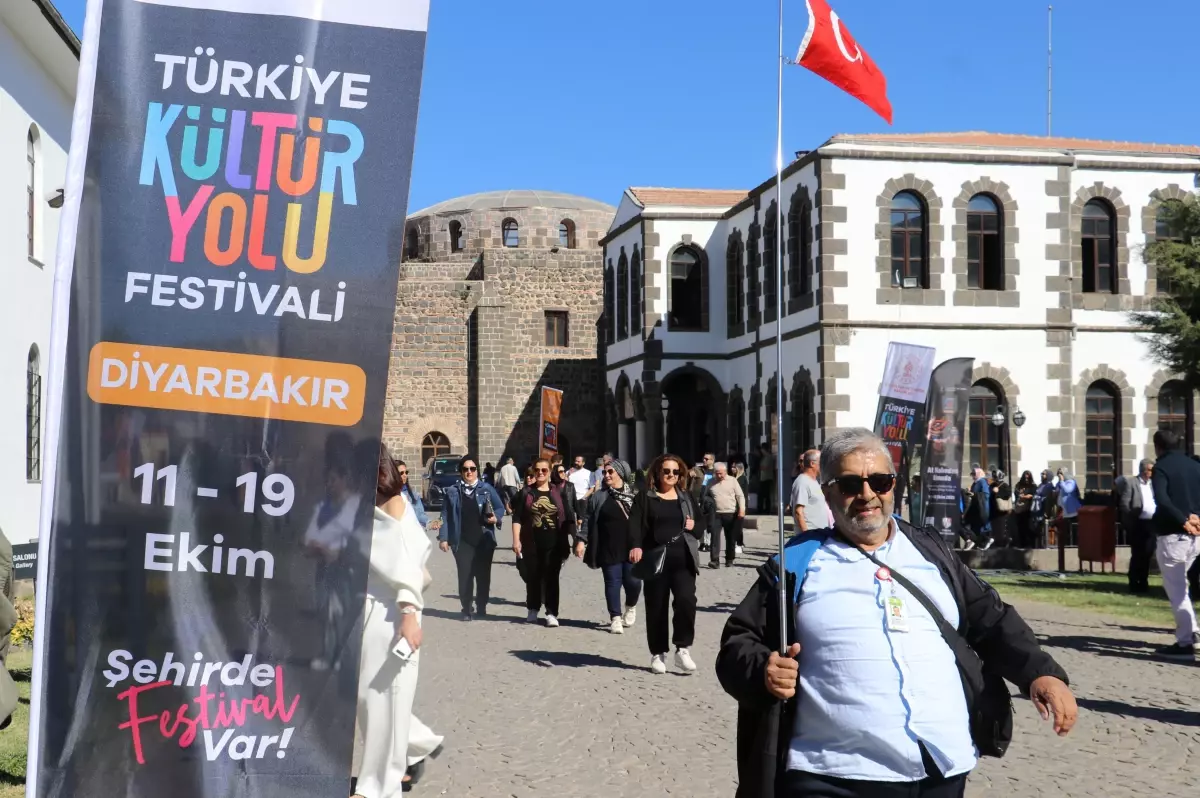 diyarbakir kultur yolu festivali ikinci gununde yogun ilgiyle devam ediyor UjBl6JDu.jpg
