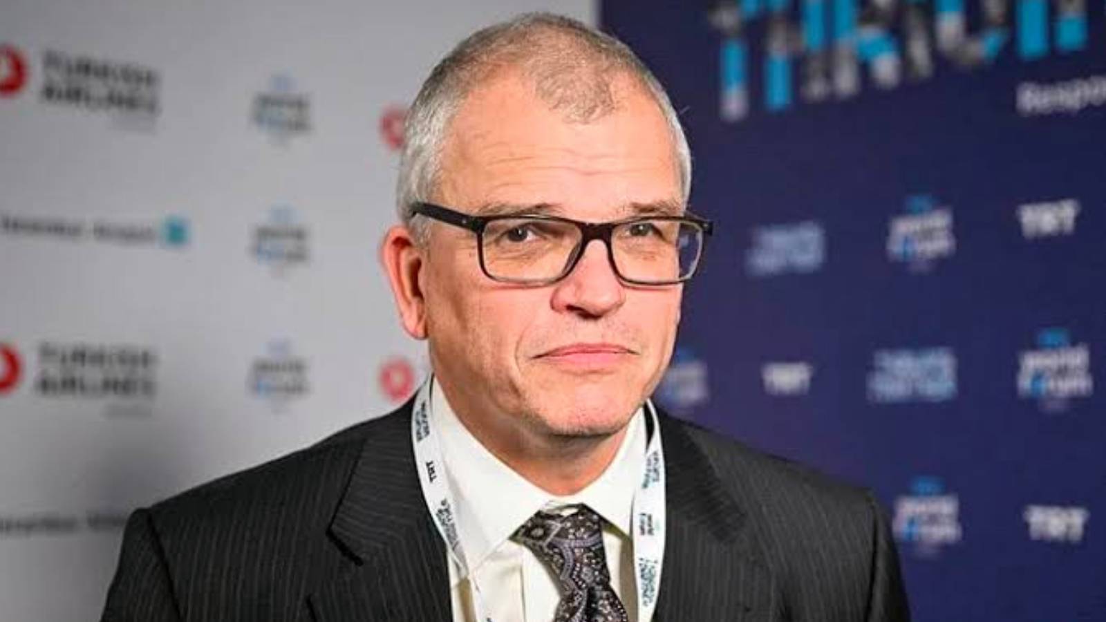 ekonomist timothy ash tcmb baskani ben olsam sahin kanatta kalir faizleri bu kadar dusurmezdim zY4Ny5mf.jpg