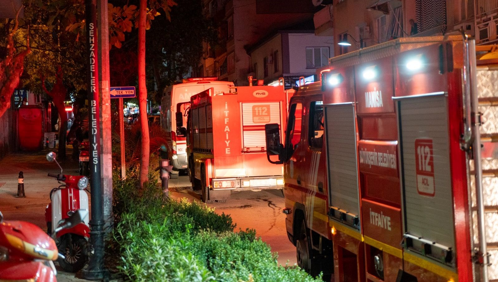 esine kizdi evini atese verdi xfNEsfEe.jpg