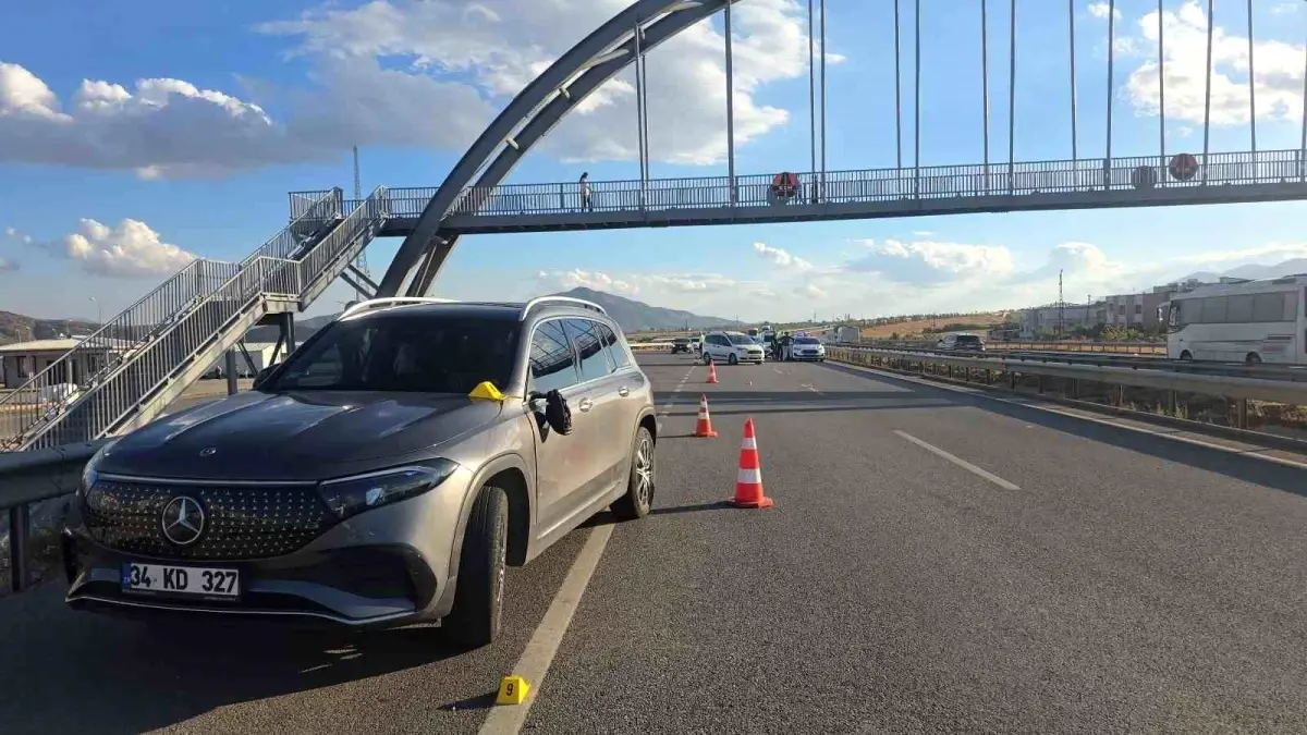 gaziantepte yolun karsisina gecerken otomobilin carptigi cocuk hayatini kaybetti 5SLHaW6g.jpg