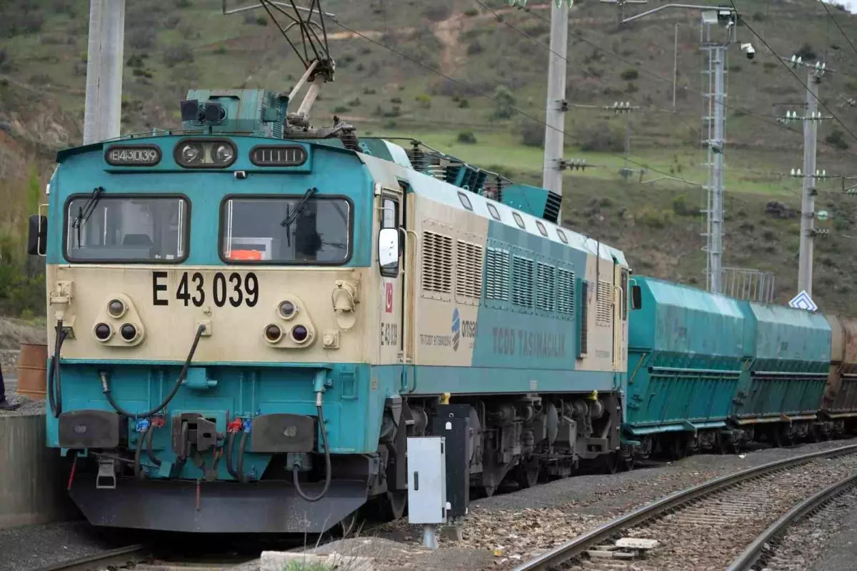 malatya golbasi narli nurdagi demiryolu hatti yeniden hizmete acildi lvZmH3td.jpg