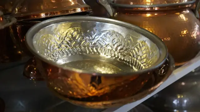 sofralardaki gizli tehlike yanlis kullanilan bakir kap zehirlenmelere yol acabilir dh1JSFnf