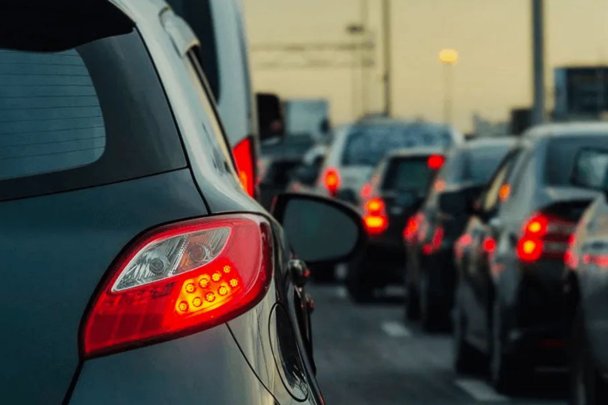 Dizel ve lpg yakitli otomobillerin orani azaldi hibrit ve elektrikli otomobillerin payi artti bsxGncPN